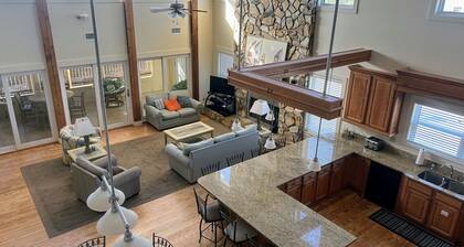 6 bdrm home W/Beach & Bay Access