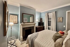 2 bedrooms, iron/ironing board, Internet, bed sheets