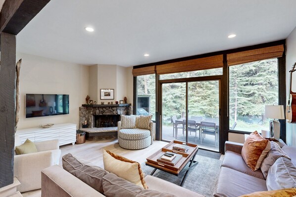 TV, fireplace, DVD player