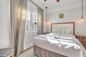 2 bedrooms, desk, iron/ironing board, free WiFi