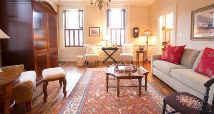 Large Historic Home w/ Parking Close to Forsyth Park by Lucky Savannah