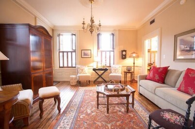Large Historic Home w/ Parking Close to Forsyth Park by Lucky Savannah