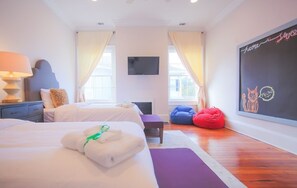 5 bedrooms, iron/ironing board, free WiFi, bed sheets