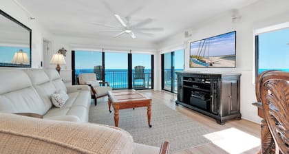 Sunrise Paradise, 2/2 Päivitetty Corner Condo, Oceanfront, No-Drive Beach!