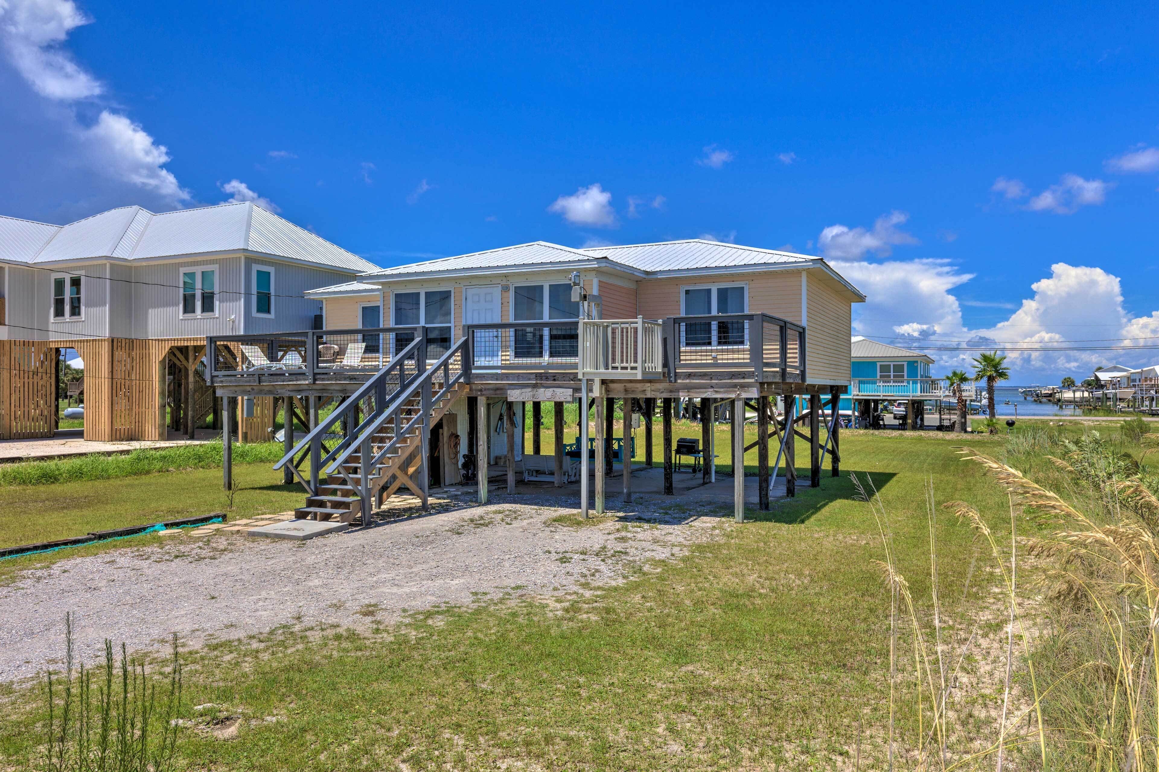Lovely Dauphin Island Cottage w/ Deck & Gulf Views