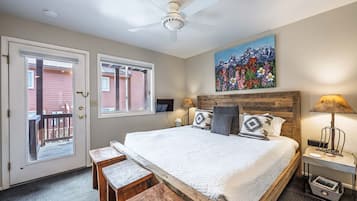 2 bedrooms, desk, iron/ironing board, free WiFi