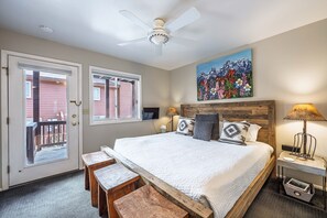 2 Schlafzimmer, Schreibtisch, Bügeleisen/Bügelbrett, kostenloses WLAN