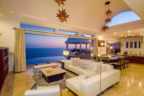 Villa Clara Vista - Mediterranean Style Villa w/ Ocean & Bay Views. Promos avail