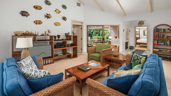 Tv, böcker och kontor