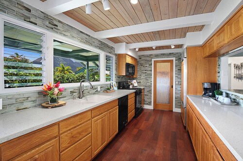 Tilava Hanalei Home, askelta Hanalei Beach & lyhyen kävelymatkan päässä kaupungin!