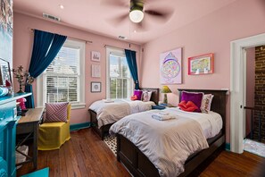 2 habitaciones, tabla de planchar con plancha y wifi gratis 