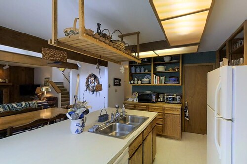 Comfy Home with Private Hot Tub and Mountain Views - Short Drive to the Slopes