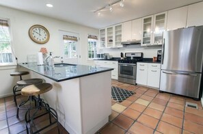 茶具/咖啡用具、厨具/餐具、餐桌