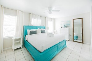 1 bedroom, pillow-top beds, iron/ironing board, free WiFi