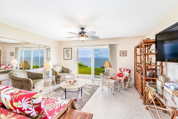 TV - Expansive Ocean Views from Ali'i Kai 5103 (Princeville)