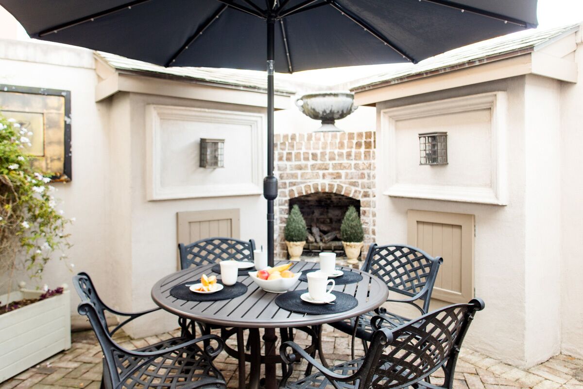 Dog Friendly Historic Home by Forsyth w/ Private Courtyard by Lucky Savannah