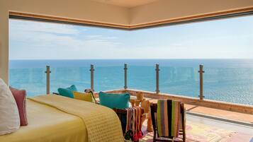 10 bedrooms, in-room safe, iron/ironing board, free WiFi