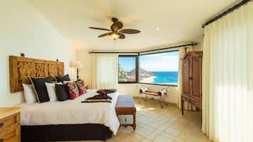 6 quartos, ferros/tábuas de passar roupa, berço de viagem