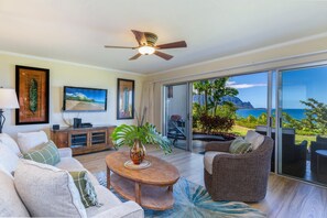 Télévision, lecteur de DVD, chaîne hi-fi