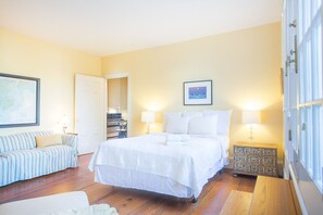 4 slaapkamers, een strijkplank/strijkijzer, gratis wifi, beddengoed