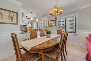 Dining - Direct oceanfront corner 3/2 with a large wrap around balcony and heated pool (New Smyrna Beach)