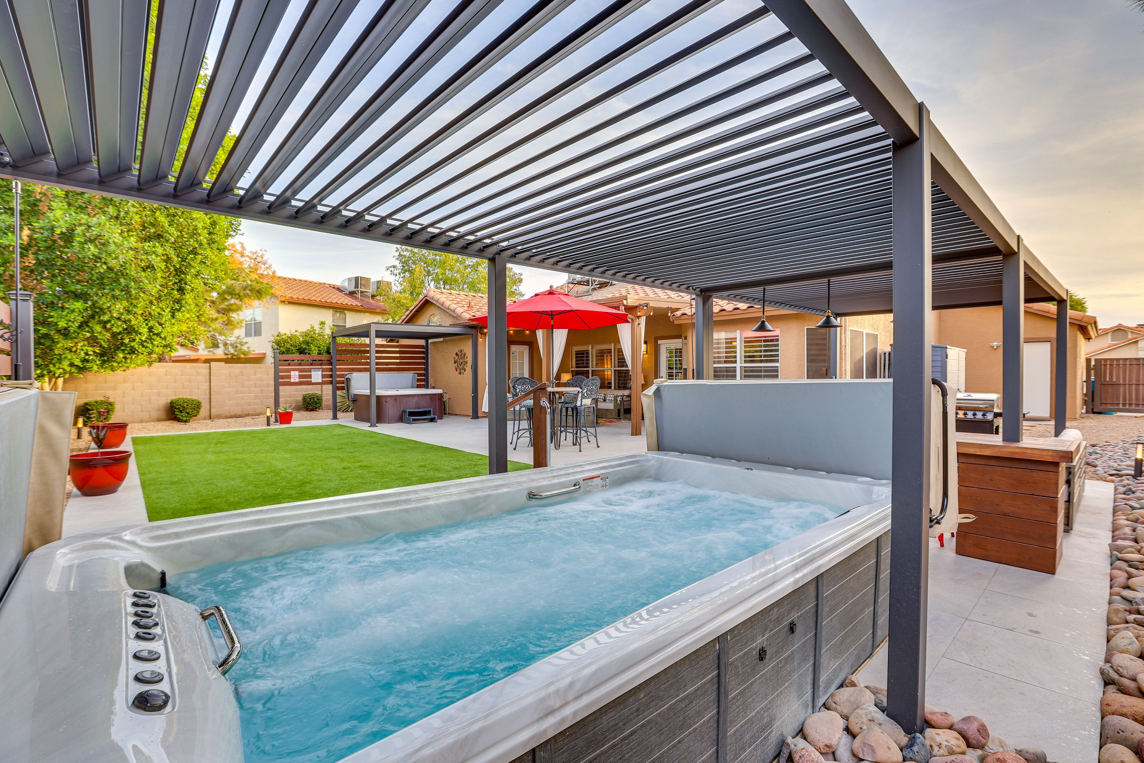 Modern Scottsdale Home w/ Fenced Hot Tub & BBQ!