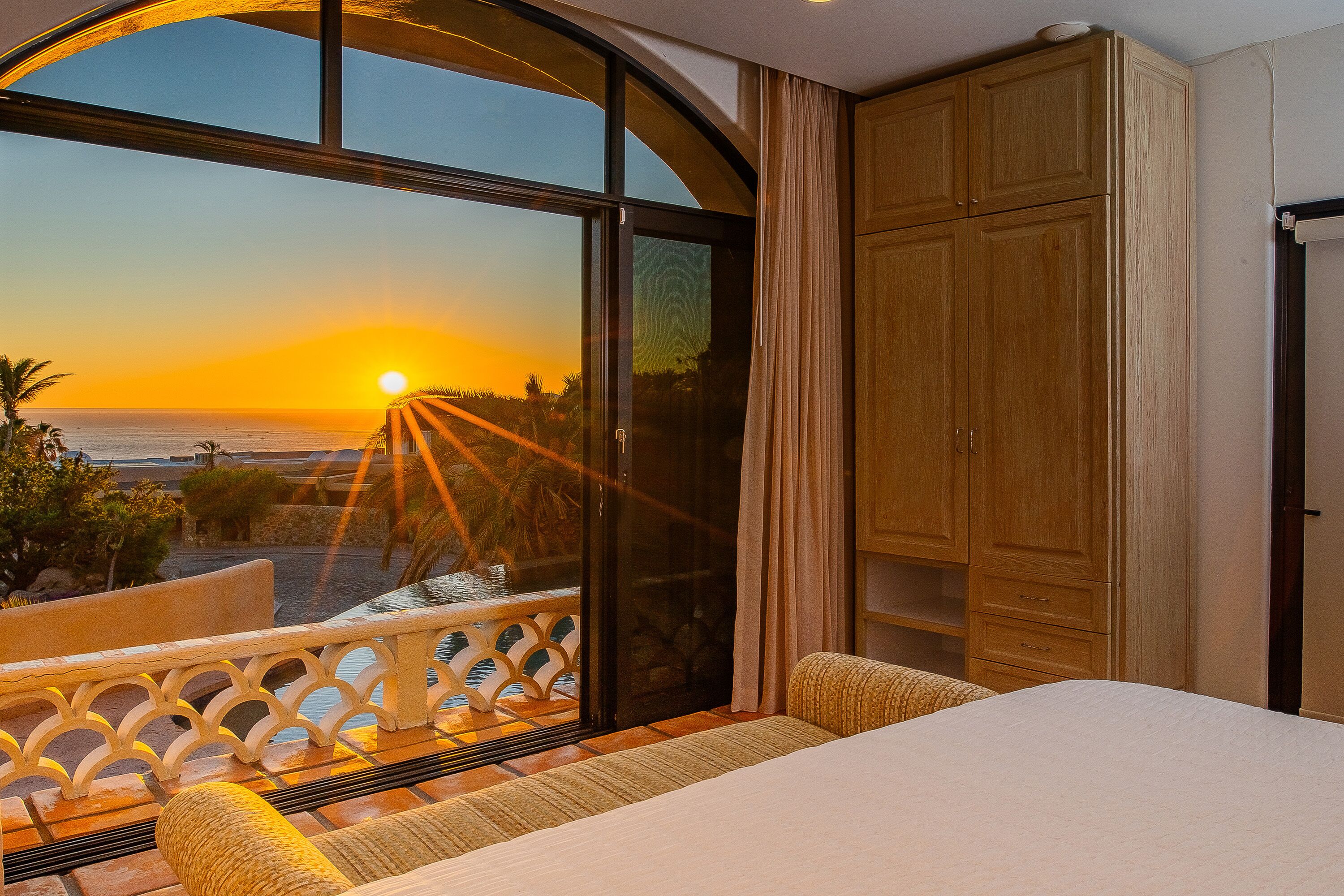 8 bedrooms, in-room safe, iron/ironing board, travel crib