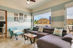 TV, video-game console, Netflix, books - Chic Cabo Condo - Walk to Marina & Downtown! (Cabo San Lucas)