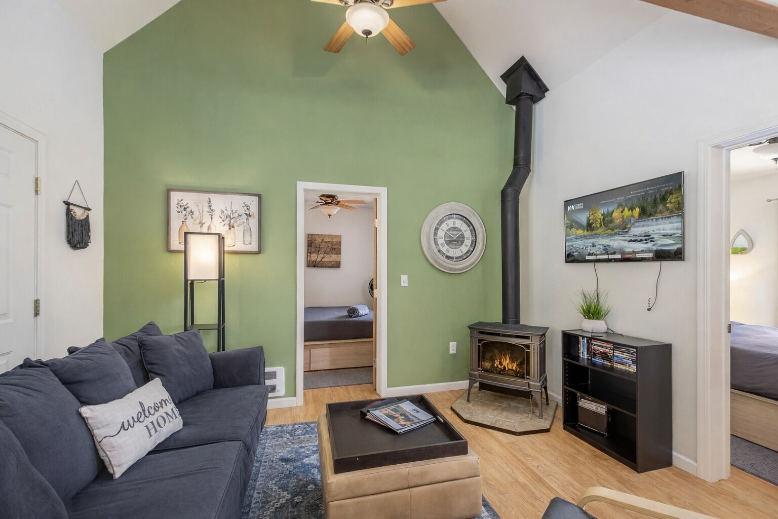 Smart TV, fireplace, DVD player