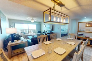 Dining - Relaxation. Sunsets. Soak It All In Beachfront: Beach, Pool,  & $400.00 Free Fun Activities Daily (Madeira Beach)