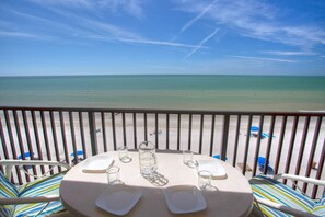 Unclassified image, 4 of 49, button