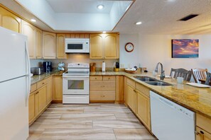Refrigerador, microondas, horno, lavavajillas