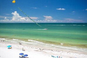 Beach nearby, beach towels, motor boating - Unwind Together with a Beachfront View, Beach, Pool. 6th Floor. Tickets to Top Attractions Daily (Madeira Beach)