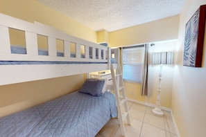 3 slaapkamers, een strijkplank/strijkijzer, gratis wifi