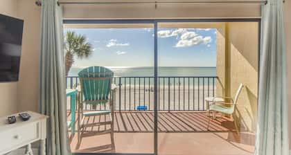 Direct Beach Views Family Friendly Las Brisas #205