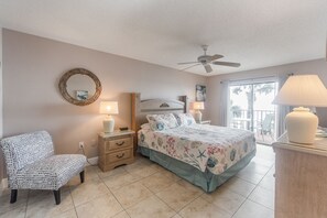 3 makuuhuonetta, silitysrauta/-lauta, ilmainen Wi-Fi, vuodevaatteet