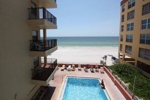 Pool - Spacious Beachfront Corner Unit Overlooking the Pool! Private Balcony, Beach, Nearby Restaurants. (Madeira Beach)