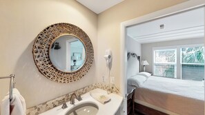 7 slaapkamers, een strijkplank/strijkijzer, gratis wifi, beddengoed