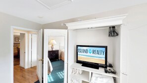 7 bedrooms, iron/ironing board, free WiFi, bed sheets