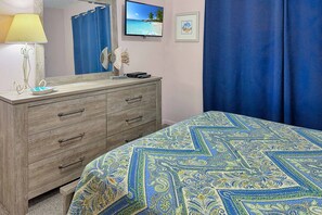 2 bedrooms, iron/ironing board, free WiFi