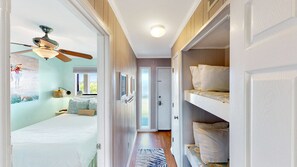 1 chambre, fer et planche à repasser, accès au Wi-Fi (inclus)
