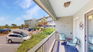 Property grounds - 1st Floor Condo with Private Balcony (Isle of Palms)