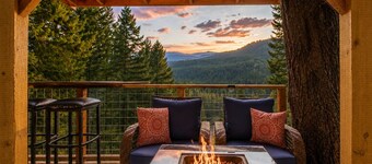 Views | Hot Tub | Stargaze | Dogs | BBQ | Firepit