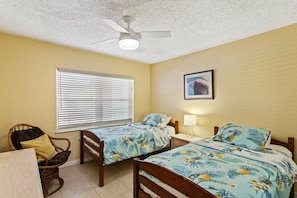 2 chambres, fer et planche à repasser, Wi-Fi gratuit, draps fournis