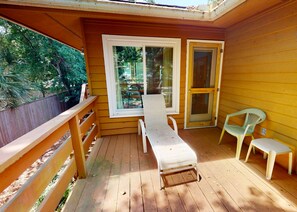 Terrace/patio - Charming home in Isle of Palms with 2-sundecks, covered parking, and grill (Isle of Palms)