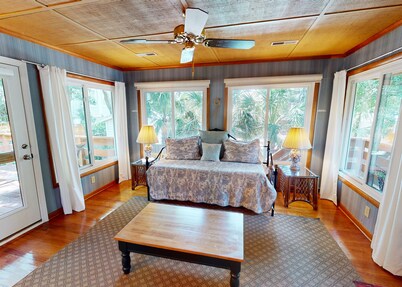 Charming home in Isle of Palms with 2-sundecks, covered parking, and grill