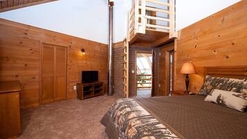 5 bedrooms, free WiFi, bed sheets