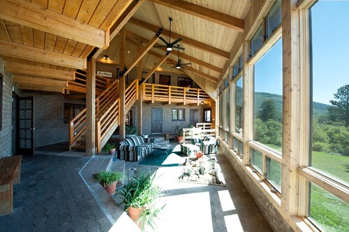 Colorado Cabin on Acreage - Superbes vues - Rivière à proximité - Table de billard