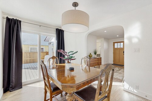 Charming Home with Fireplace & Private Washer/Dryer, Close to River & Bike Path