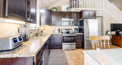 Upscale chateau w/ private pool, private W/D, & central AC - 1/2 block to beach